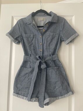 Urban Outfitters Striped Button-Front Romper with Tie Waist - Navy & White